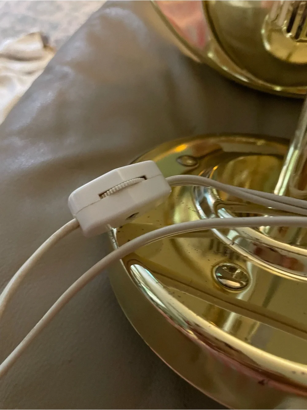 Conair Makeup Mirror in Shiny Gold! On/Off Switch located on power cord.